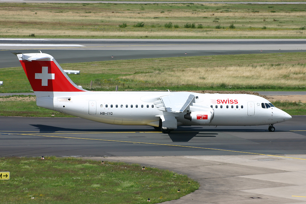 HB-IYQ, Swiss, Avro RJ-85