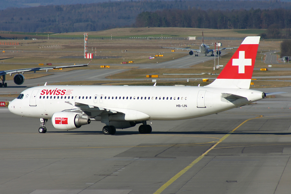 HB-IJN, Swiss, A320
