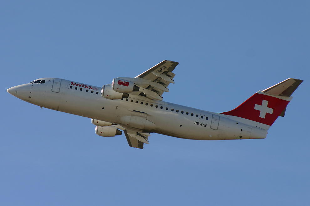 HB-IYW, Swiss, Avro RJ-85