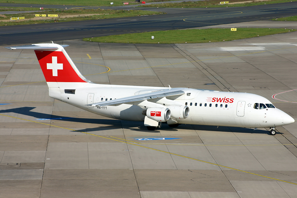 HB-IYY, Swiss, Avro RJ-100