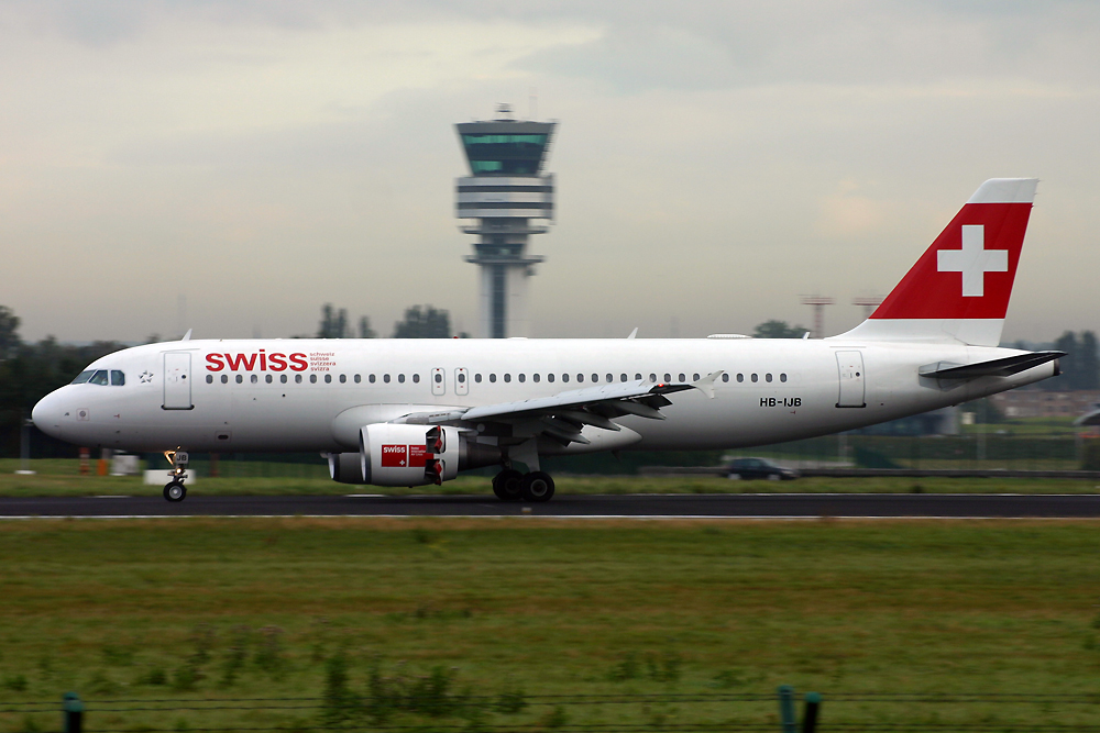 HB-IJB, Swiss, A320