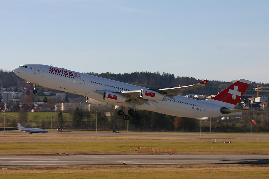 HB-JMJ, Swiss, A340-300