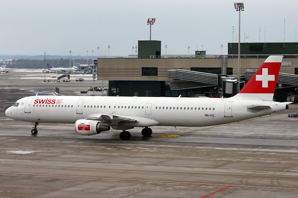 HB-IOL, Swiss, A321