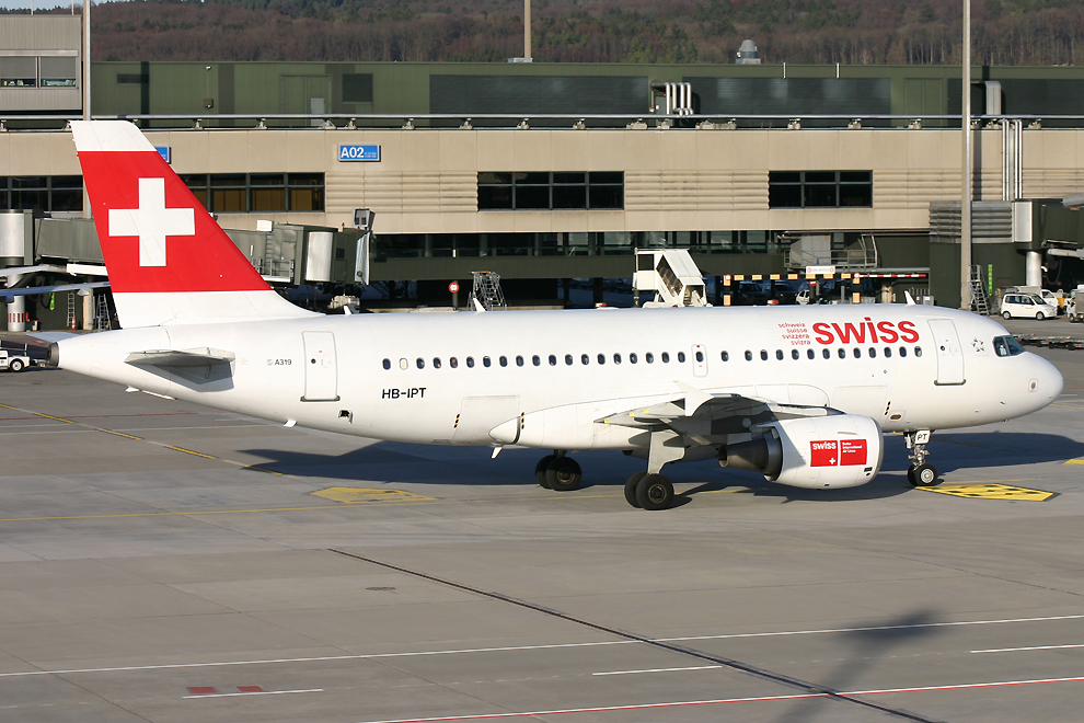 HB-IPT, Swiss, A319