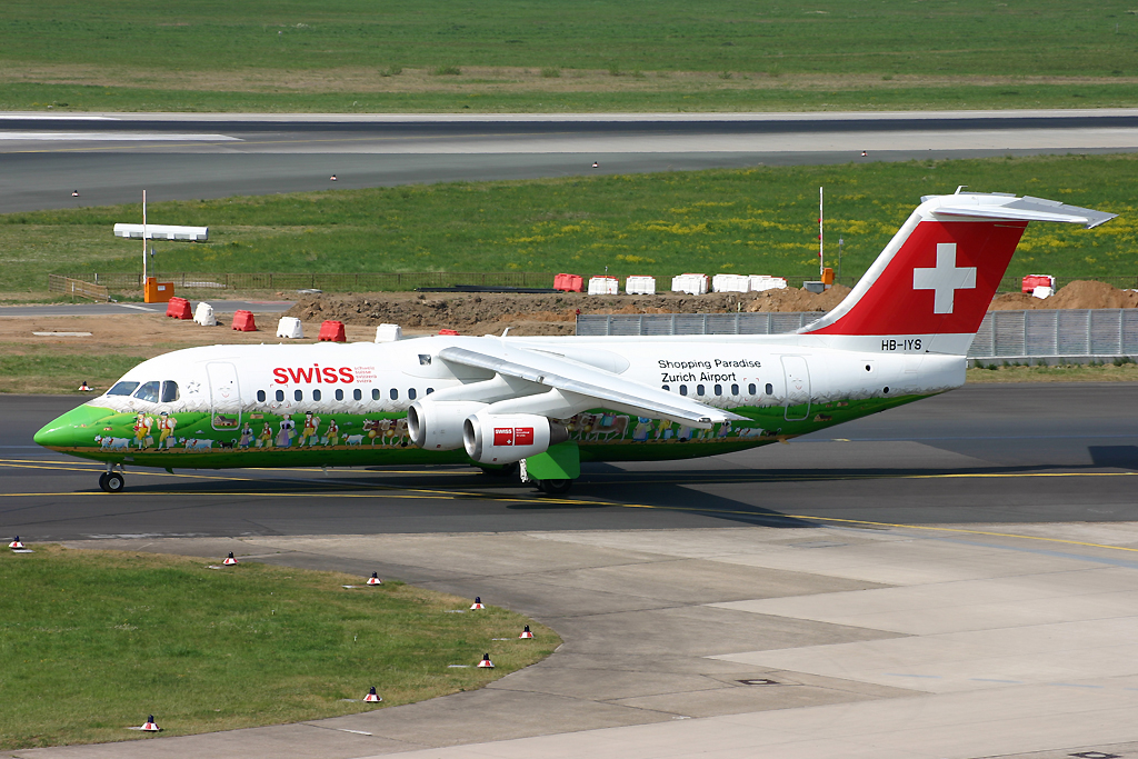 HB-IYS, Swiss, Avro RJ-85, Zurich Shopping cs.