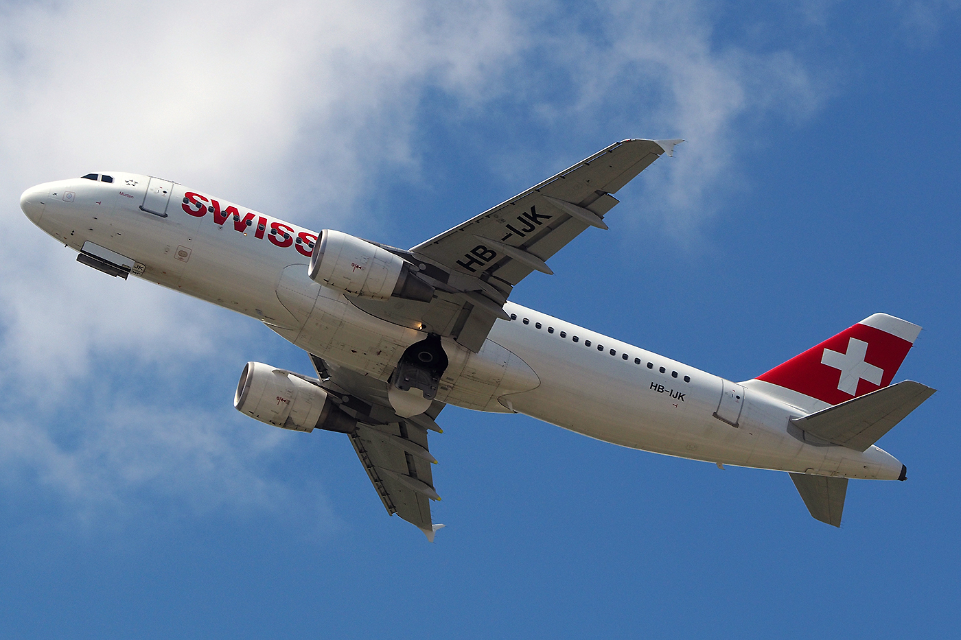 HB-IJK, Swiss, A320