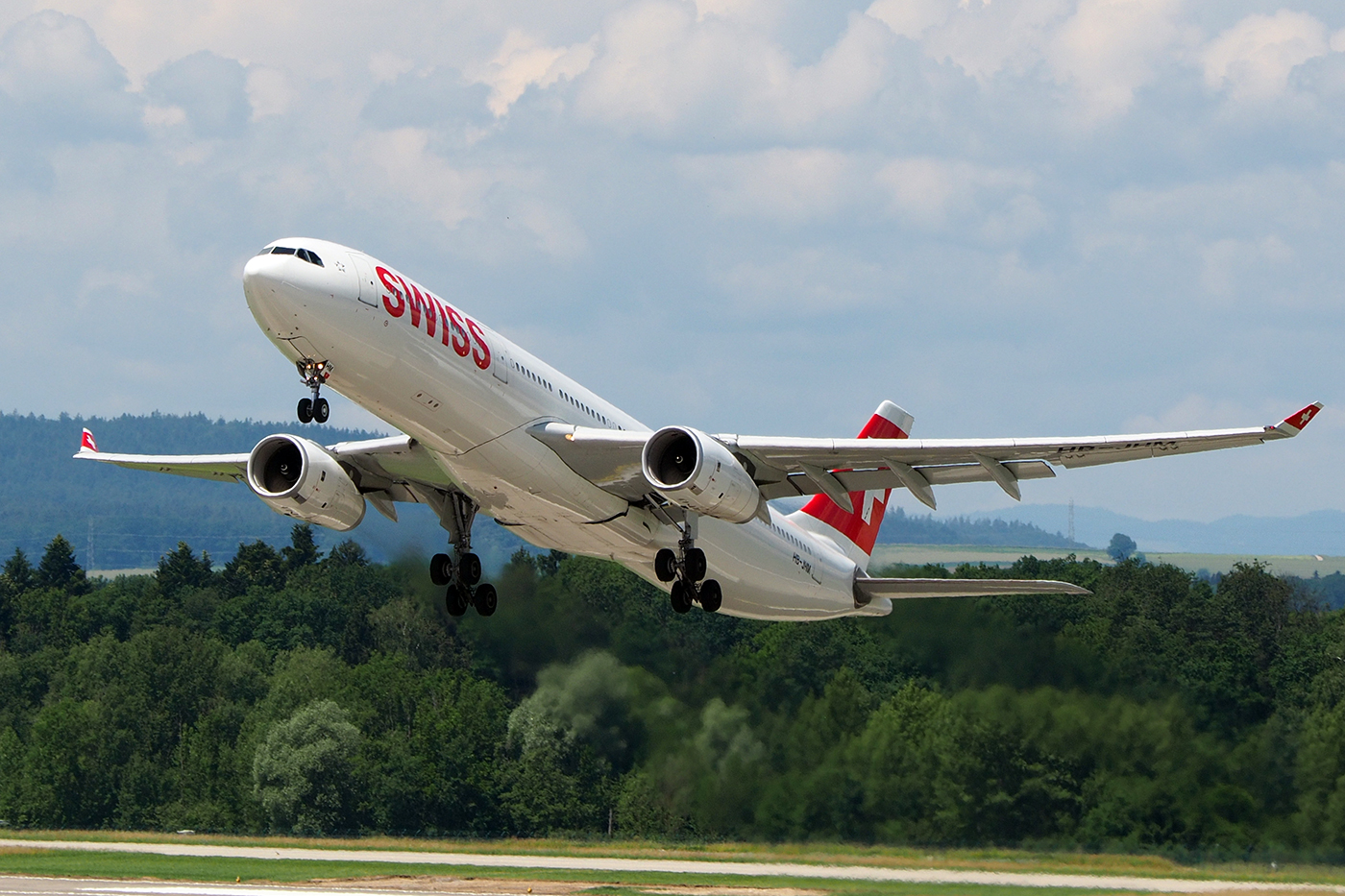 HB-JHM, Swiss, A330-300