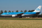 PH-AOE, KLM, A330-200